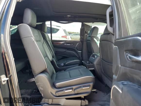 2021 Cadillac Escalade ESV Premium Luxury с VIN 1GYS3KKL6MR365829, выставлен на аукционе Copart как лот 87045864 с пробегом 50 812 миль миль и Списание • Salvage title. История ставок и продаж доступна на DreamBid. Изображение 11.