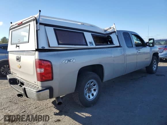 2008 Chevrolet Silverado 1500 1LT с VIN 1GCEK19JX8E190065, выставлен на аукционе Copart как лот 76371654 с пробегом 181 386 миль миль и Списание • Salvage title. История ставок и продаж доступна на DreamBid. Изображение 3.