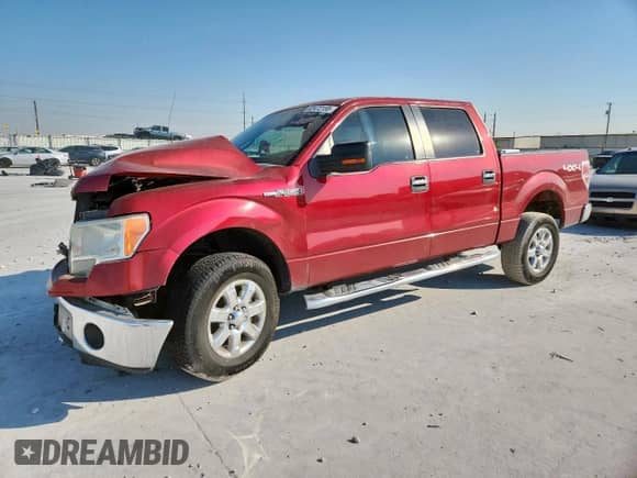 2013 Ford F-150 XLT z VIN 1FTFW1EF8DFB02189, wystawiony jako Copart lot #82472155 z przebiegiem 233 915 mil mil oraz Szkoda całkowita • Salvage title. Historia ofert i sprzedaży dostępna na DreamBid. Obrazek 1.