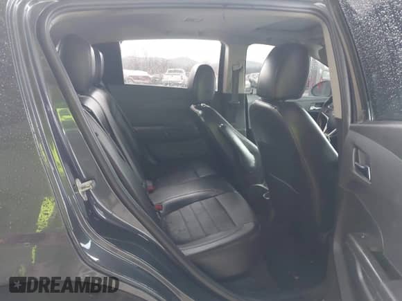 2013 Chevrolet Sonic RS z VIN 1G1JH6SB1D4172981, wystawiony jako IAAI lot #41474321 z przebiegiem 190 309 mil mil oraz . Historia ofert i sprzedaży dostępna na DreamBid. Obrazek 8.