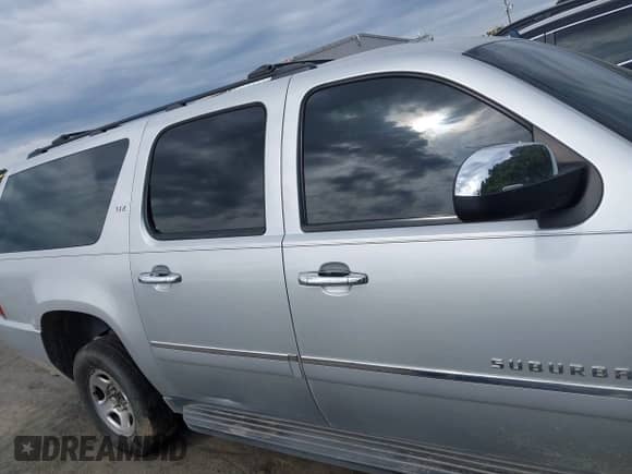 2013 Chevrolet Suburban LTZ с VIN 1GNSKKE74DR233795, выставлен на аукционе IAAI как лот 42971785 с пробегом 190 946 миль миль и . История ставок и продаж доступна на DreamBid. Изображение 13.
