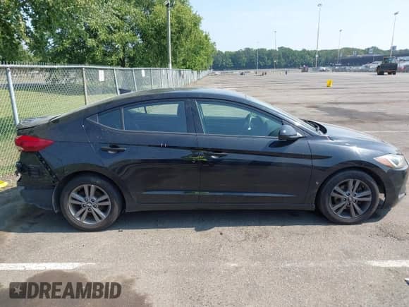 2018 Hyundai Elantra SEL с VIN 5NPD84LF2JH232721, выставлен на аукционе IAAI как лот 42991846 с пробегом 119 664 миль миль и . История ставок и продаж доступна на DreamBid. Изображение 13.