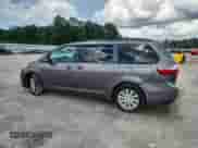 2015 Toyota Sienna LE z VIN 5TDJK3DC5FS127224, wystawiony jako Copart lot #65154475 z przebiegiem 108 661 mil mil oraz Szkoda całkowita • Salvage title. Historia ofert i sprzedaży dostępna na DreamBid. Obrazek 2.