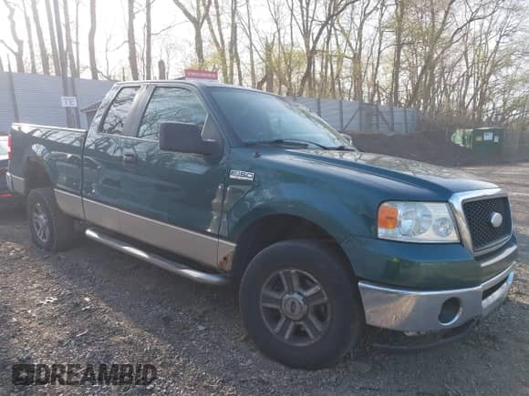 2008 Ford F-150 XLT with VIN 1FTPX14558FA80541, listed as a IAAI auction lot 42102972 with 167,171 mi miles and . Bid and sale history available at DreamBid. Image 1.