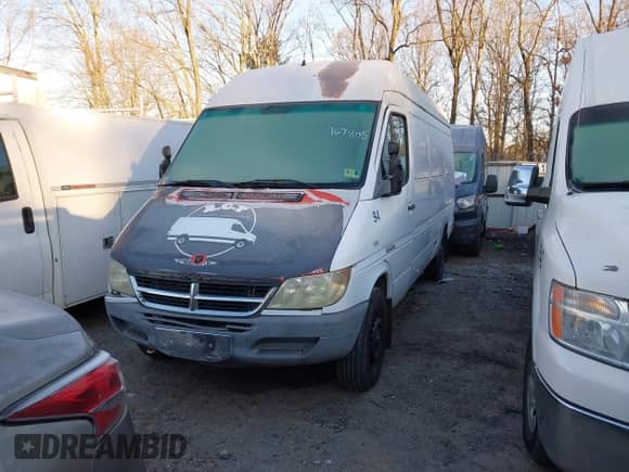 2006 Dodge Sprinter with VIN WD0PD744465967805, listed as a IAAI auction lot 41210477 with 360,104 mi miles and . Bid and sale history available at DreamBid. Image 18.