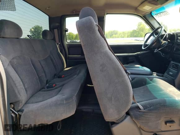 2002 Chevrolet Silverado 2500HD LT с VIN 1GCHK29132E134995, выставлен на аукционе Copart как лот 69037635 с пробегом 148 116 миль миль и Списание • Salvage title. История ставок и продаж доступна на DreamBid. Изображение 10.