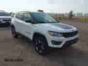 2018 Jeep Compass Trailhawk z VIN 3C4NJDDB8JT234574, wystawiony jako IAAI lot #43049041 z przebiegiem 93 968 mil mil oraz . Historia ofert i sprzedaży dostępna na DreamBid. Obrazek 1.