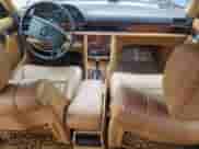 1984 Mercedes-Benz 500 с VIN WDBCA37B8EA085222, выставлен на аукционе Copart как лот 87462054 с пробегом 205 226 миль миль и Чистый • Clean title. История ставок и продаж доступна на DreamBid. Изображение 8.