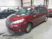 2013 Toyota Sienna XLE с VIN 5TDDK3DCXDS053048, выставлен на аукционе IAAI как лот 42163668 с пробегом 104 765 миль миль и . История ставок и продаж доступна на DreamBid. Изображение 2.