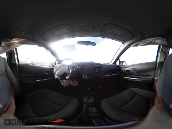 2015 Toyota Prius One z VIN JTDKDTB36F1586311, wystawiony jako IAAI lot #43055198 z przebiegiem 330 261 mil mil oraz . Historia ofert i sprzedaży dostępna na DreamBid. Obrazek 19.