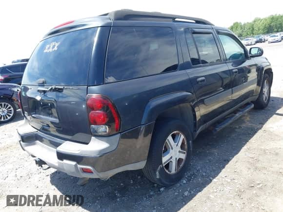 2005 Chevrolet TrailBlazer LT with VIN 1GNET16SX56118516, listed as a IAAI auction lot 42308138 with 161,819 mi miles and . Bid and sale history available at DreamBid. Image 4.