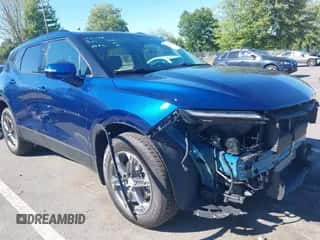 2023 Chevrolet Blazer LT с VIN 3GNKBJRS0PS101479, выставлен на аукционе IAAI как лот 43158825 с пробегом 17 759 миль миль и . История ставок и продаж доступна на DreamBid. Изображение 1.