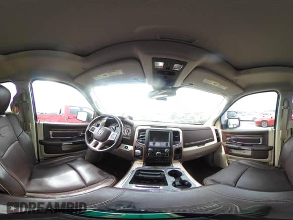 2017 Ram 1500 Limited z VIN 1C6RR7PT2HS760492, wystawiony jako IAAI lot #42495377 z przebiegiem 84 330 mil mil oraz . Historia ofert i sprzedaży dostępna na DreamBid. Obrazek 18.