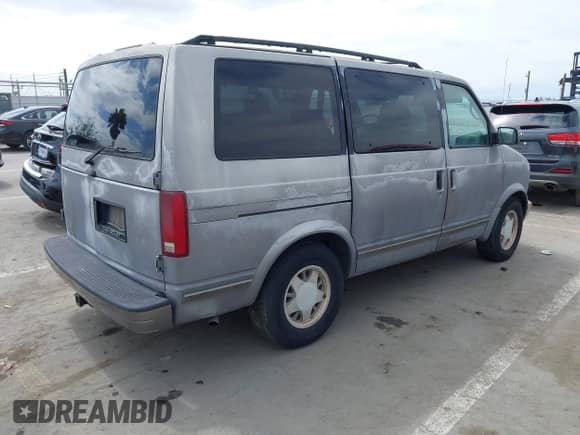 1995 Chevrolet Astro с VIN 1GNDM19W2SB240300, выставлен на аукционе IAAI как лот 41885699 с пробегом 180 150 миль миль и . История ставок и продаж доступна на DreamBid. Изображение 4.