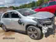 2021 Mitsubishi Outlander ES z VIN JA4APUAU4MU000438, wystawiony jako IAAI lot #43217915 z przebiegiem 63 685 mil mil oraz . Historia ofert i sprzedaży dostępna na DreamBid. Obrazek 13.