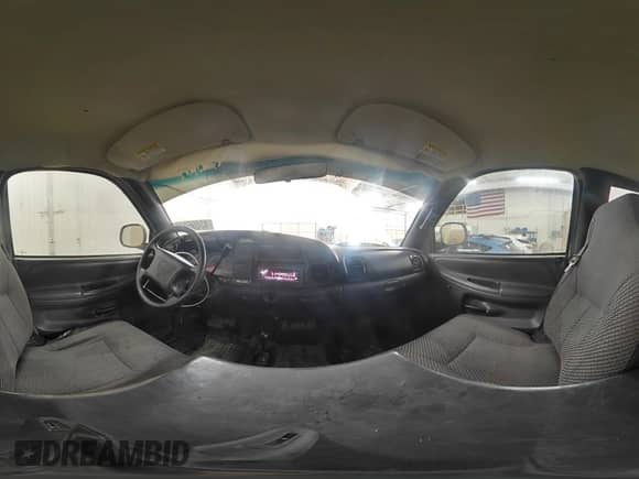 2000 Dodge 1500 z VIN 3B7HF12Z7YG161262, wystawiony jako Copart lot #43696945 z przebiegiem 143 767 mil mil oraz Szkoda całkowita • Salvage title. Historia ofert i sprzedaży dostępna na DreamBid. Obrazek 13.