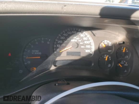 2004 Chevrolet Silverado 2500HD LS z VIN 1GCHC23U04F124373, wystawiony jako Copart lot #42005305 z przebiegiem Nie podano mil oraz Szkoda całkowita • Salvage title. Historia ofert i sprzedaży dostępna na DreamBid. Obrazek 9.