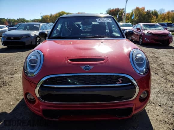 2020 MINI Hardtop Cooper S с VIN WMWXR5C0XL2L62288, выставлен на аукционе Copart как лот 82523175 с пробегом 12 801 миль миль и Списание • Salvage title. История ставок и продаж доступна на DreamBid. Изображение 5.