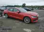 2020 Volvo S60 Momentum с VIN 7JR102FK1LG057409, выставлен на аукционе Copart как лот 56913465 с пробегом 62 117 миль миль и Списание • Salvage title. История ставок и продаж доступна на DreamBid. Изображение 4.