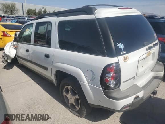 2005 Chevrolet TrailBlazer LT with VIN 1GNET16S456132556, listed as a Copart auction lot 52655405 with Not provided miles and Non repairable. Bid and sale history available at DreamBid. Image 2.