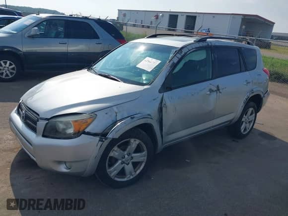2008 Toyota RAV4 Sport with VIN JTMBD32V386070897, listed as a IAAI auction lot 42966737 with 209,813 mi miles and . Bid and sale history available at DreamBid. Image 2.