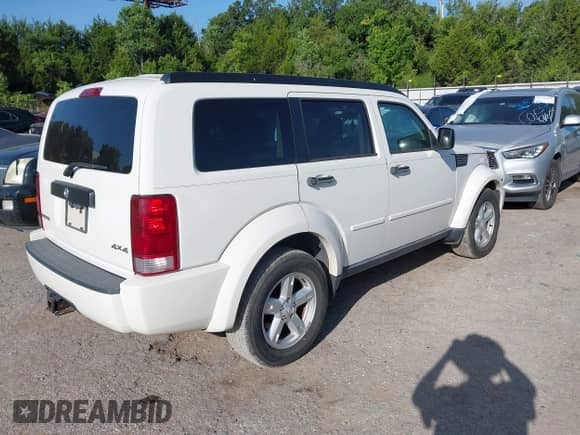 2008 Dodge Nitro SXT with VIN 1D8GU28K68W123431, listed as a IAAI auction lot 42789618 with 137,365 mi miles and . Bid and sale history available at DreamBid. Image 4.