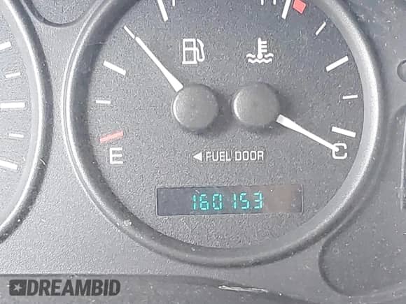 2004 Chevrolet Venture LT z VIN 1GNDX13E34D268072, wystawiony jako IAAI lot #42092031 z przebiegiem 160 153 mil mil oraz . Historia ofert i sprzedaży dostępna na DreamBid. Obrazek 15.