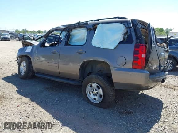 2013 Chevrolet Tahoe LT с VIN 1GNSKBE04DR333995, выставлен на аукционе IAAI как лот 42688248 с пробегом 202 577 миль миль и . История ставок и продаж доступна на DreamBid. Изображение 3.