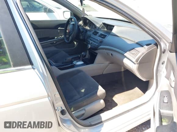 2009 Honda Accord EX с VIN 1HGCP26749A164806, выставлен на аукционе IAAI как лот 43180068 с пробегом 237 876 миль миль и . История ставок и продаж доступна на DreamBid. Изображение 5.