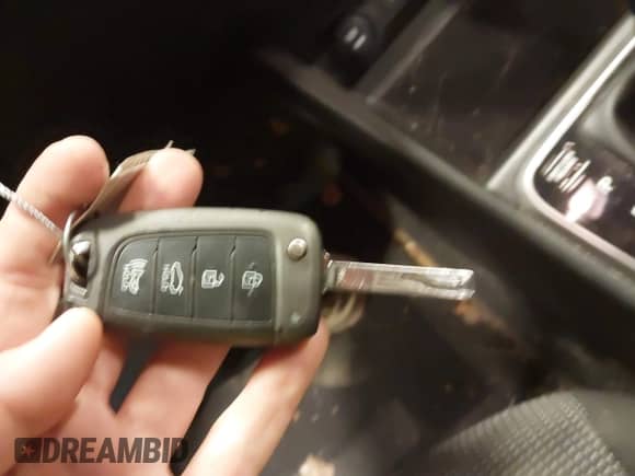 2018 Hyundai Accent SE z VIN 3KPC24A34JE010059, wystawiony jako IAAI lot #43413978 z przebiegiem 60 998 mil mil oraz . Historia ofert i sprzedaży dostępna na DreamBid. Obrazek 11.