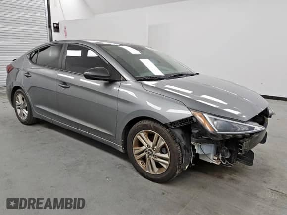 2019 Hyundai Elantra Value Edition z VIN KMHD84LF6KU771703, wystawiony jako Copart lot #83842235 z przebiegiem 149 993 mil mil oraz Czysty tytuł • Clean title. Historia ofert i sprzedaży dostępna na DreamBid. Obrazek 4.