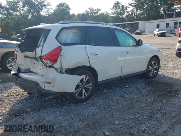 2017 Nissan Pathfinder S with VIN 5N1DR2MN6HC666603, listed as a IAAI auction lot 43026517 with 115,432 mi miles and . Bid and sale history available at DreamBid. Image 4.