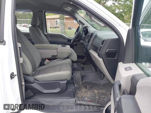 2018 Ford F-150 XLT with VIN 1FTEX1EP0JKE25835, listed as a IAAI auction lot 43324659 with 180,081 mi miles and . Bid and sale history available at DreamBid. Image 5.