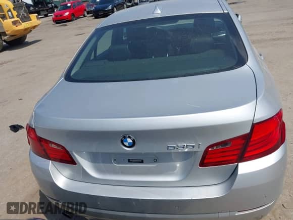 2012 BMW 5 Series 535i xDrive с VIN WBAFU7C55CDU61879, выставлен на аукционе IAAI как лот 42803777 с пробегом 196 729 миль миль и . История ставок и продаж доступна на DreamBid. Изображение 17.