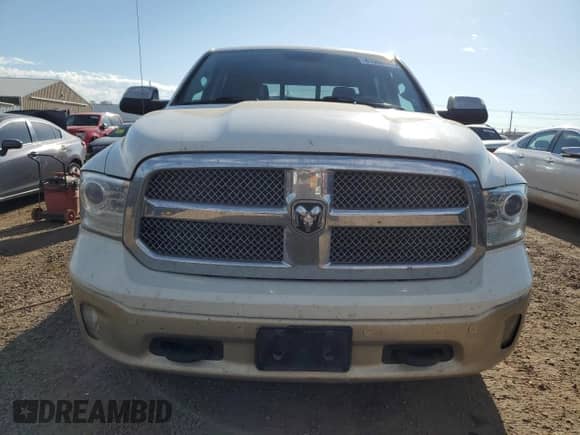 2016 Ram 1500 Longhorn z VIN 1C6RR7PM0GS345131, wystawiony jako Copart lot #81086465 z przebiegiem 122 493 mil mil oraz Czysty tytuł • Clean title. Historia ofert i sprzedaży dostępna na DreamBid. Obrazek 5.