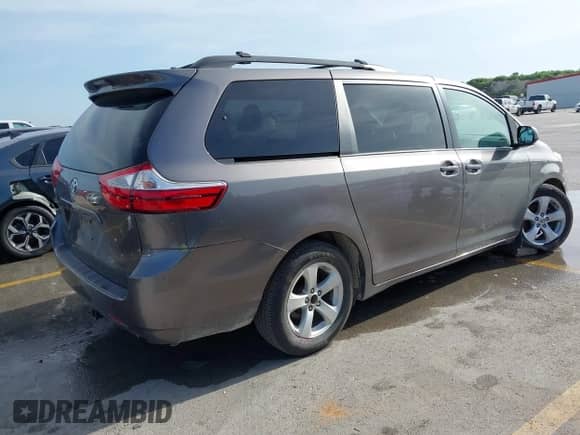 2017 Toyota Sienna LE Auto Access Seat with VIN 5TDKZ3DC1HS789577, listed as a IAAI auction lot 42768987 with 185,511 mi miles and . Bid and sale history available at DreamBid. Image 4.