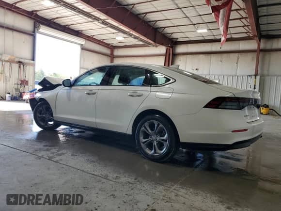 2024 Honda Accord EX z VIN 1HGCY1F34RA014232, wystawiony jako Copart lot #70879925 z przebiegiem 11 074 mil mil oraz Szkoda całkowita • Salvage title. Historia ofert i sprzedaży dostępna na DreamBid. Obrazek 2.