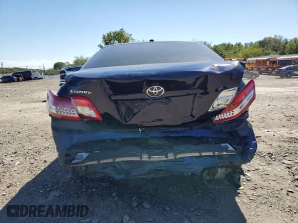 2010 Toyota Camry SE с VIN 4T1BF3EK0AU571772, выставлен на аукционе Copart как лот 71834705 с пробегом 165 865 миль миль и Списание • Salvage title. История ставок и продаж доступна на DreamBid. Изображение 6.