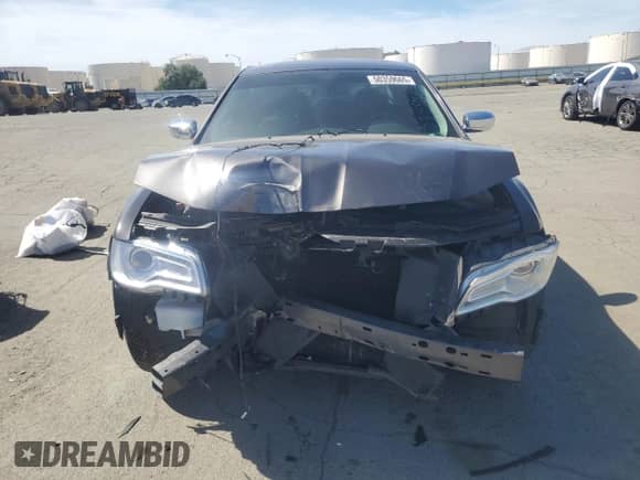 2019 Chrysler 300 Limited с VIN 2C3CCAKG2KH631565, выставлен на аукционе Copart как лот 50359665 с пробегом 71 689 миль миль и Списание • Salvage title. История ставок и продаж доступна на DreamBid. Изображение 5.