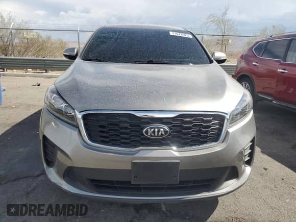 2019 Kia Sorento LX с VIN 5XYPG4A39KG452620, выставлен на аукционе Copart как лот 71673925 с пробегом 46 369 миль миль и Списание • Salvage title. История ставок и продаж доступна на DreamBid. Изображение 5.