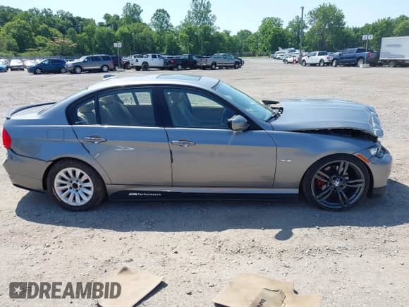 2010 BMW 3 Series 328i с VIN WBAPH5C51AA448963, выставлен на аукционе IAAI как лот 42568110 с пробегом 112 050 миль миль и . История ставок и продаж доступна на DreamBid. Изображение 13.