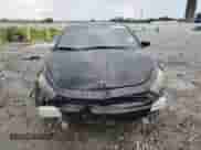 2015 Dodge Dart SXT z VIN 1C3CDFBB3FD337383, wystawiony jako Copart lot #70114755 z przebiegiem 134 393 mil mil oraz Szkoda całkowita • Salvage title. Historia ofert i sprzedaży dostępna na DreamBid. Obrazek 5.