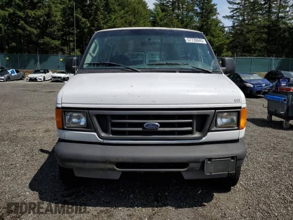 2004 Ford Econoline Cargo z VIN 1FTSE34LX4HB53489, wystawiony jako Copart lot #57730845 z przebiegiem 207 547 mil mil oraz Czysty tytuł • Clean title. Historia ofert i sprzedaży dostępna na DreamBid. Obrazek 5.