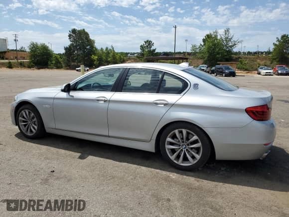 2016 BMW 5 Series 550i z VIN WBAKN9C53GD962850, wystawiony jako Copart lot #58147585 z przebiegiem 149 381 mil mil oraz Szkoda całkowita • Salvage title. Historia ofert i sprzedaży dostępna na DreamBid. Obrazek 2.