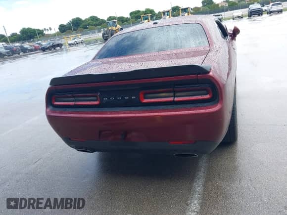 2019 Dodge Challenger SXT с VIN 2C3CDZAG4KH691599, выставлен на аукционе IAAI как лот 43329314 с пробегом 77 074 миль миль и . История ставок и продаж доступна на DreamBid. Изображение 17.