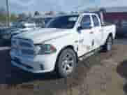 2016 Ram 1500 ST z VIN 1C6RR7FT9GS268784, wystawiony jako IAAI lot #43392081 z przebiegiem 150 533 mil mil oraz . Historia ofert i sprzedaży dostępna na DreamBid. Obrazek 2.