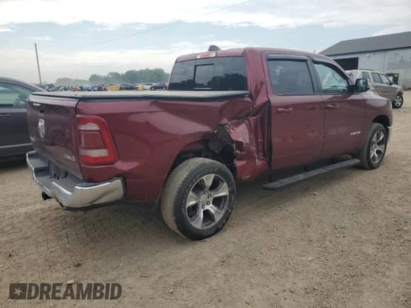 2023 Ram 1500 Laramie z VIN 1C6SRFJT7PN577865, wystawiony jako Copart lot #64462755 z przebiegiem 27 612 mil mil oraz Szkoda całkowita • Salvage title. Historia ofert i sprzedaży dostępna na DreamBid. Obrazek 3.