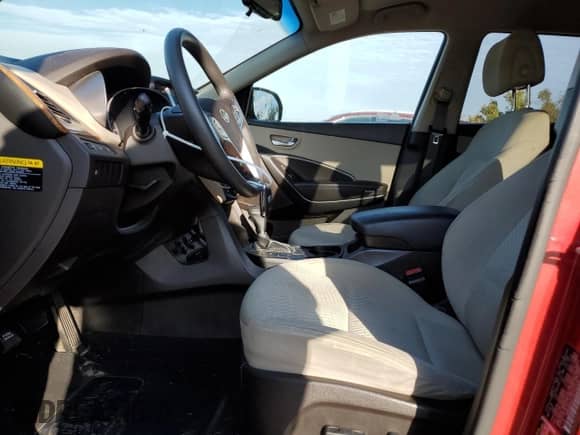 2016 Hyundai Santa Fe SE with VIN KM8SM4HF6GU162436, listed as a Copart auction lot 82528525 with 137,700 mi miles and Clean title. Bid and sale history available at DreamBid. Image 7.