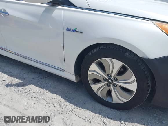 2013 Hyundai Sonata Limited z VIN KMHEC4A45DA093941, wystawiony jako IAAI lot #42287338 z przebiegiem 131 669 mil mil oraz . Historia ofert i sprzedaży dostępna na DreamBid. Obrazek 6.