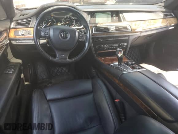 2014 BMW 7 Series 750i xDrive с VIN WBAYB6C52ED224536, выставлен на аукционе Copart как лот 54397595 с пробегом 107 410 миль миль и Списание • Salvage title. История ставок и продаж доступна на DreamBid. Изображение 8.